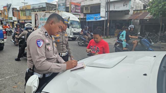 Satlantas Kampar Tindak Kendaraan dengan TNKB Tidak Sesuai Ketentuan