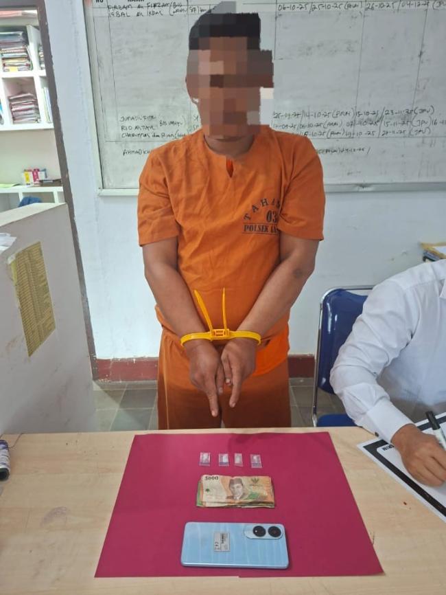 Polsek Kampar Tangkap Residivis Pelaku Narkoba di Desa Pengawasan, 4 Paket Sabu-sabu Diamankan